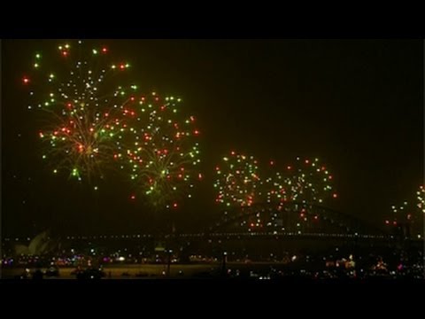 Relive the 9pm Family Fireworks - 2013 Sydney NYE Telstra YouTube Show Highlights