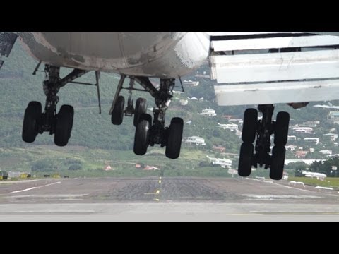 Must Watch!! KLM / Boeing 747-400 Landing at Princess Juliana, St Maarten (Full HD1080p)