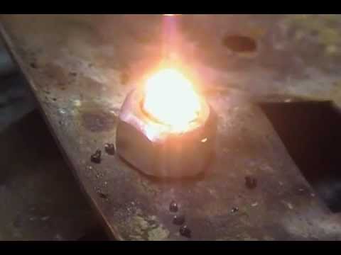 Melting Black Sand Into Lava rock/Obsidian With Hydrogen