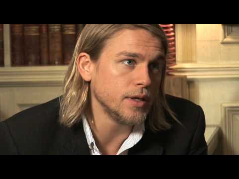 Charlie Hunnam Son's of Anarchy