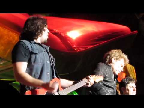 Bon Jovi - PHIL X - YOU SHOOK ME ALL NIGHT LONG - Sydney, Australia - 12-14-2013