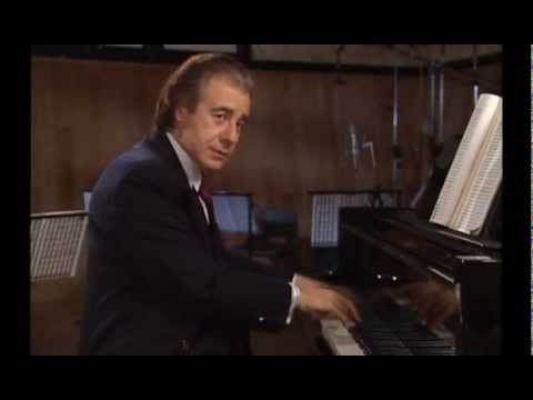 Lalo Schifrin live in Cannes 1992. Theme from MISSION IMPOSSIBLE (With Ray Brown & Grady Tate)