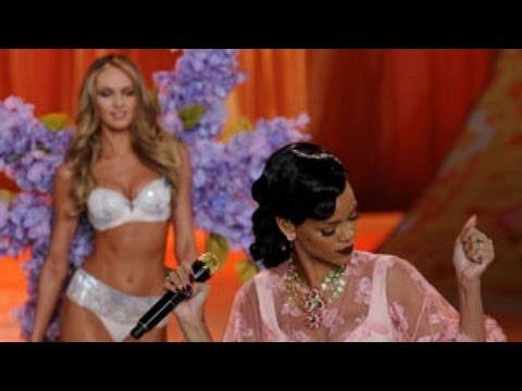 Rihanna - Phresh Out The Runway (Victoria's Secret)