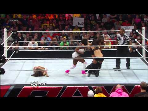 Naomi vs. Brie Bella: Raw, April 29, 2013