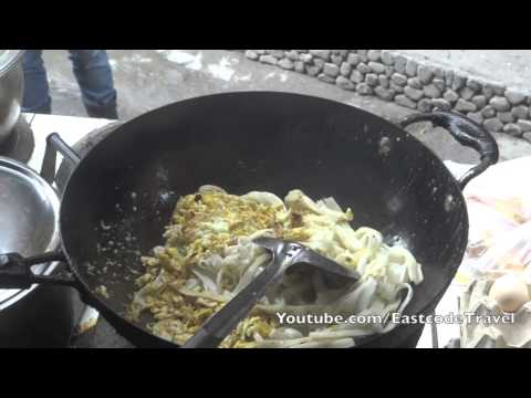 stir fried noodle with eggs  Hunan province street food