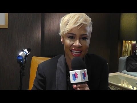 Emeli Sandé beats The Beatles' chart record!