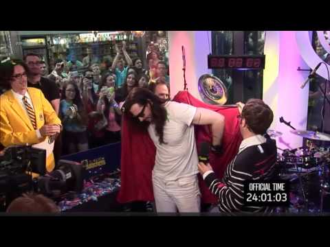 Last 5 minutes of Andrew W.K.'s 24 hour drumathon!