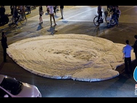 Kunming Protest, Mysterious White Foam - NTD China News, May 16, 2013