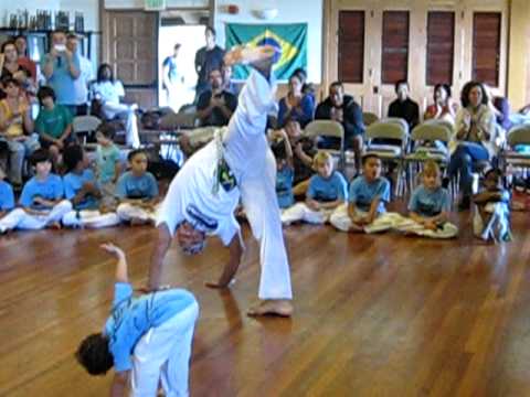 Mestre Bocoio at Mestre Kinha's batizado, part 5, Capoeira Besouro, Honolulu, HI, Dec 10, 2011