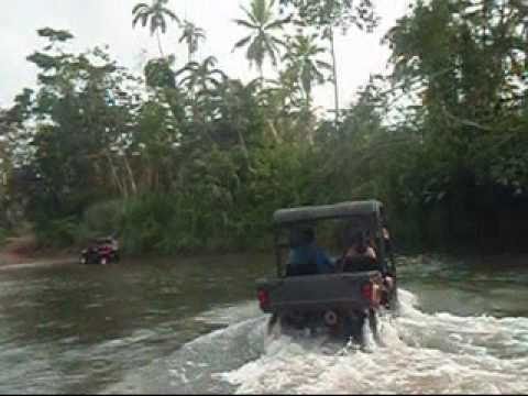 2009 05 17 - Paso del río Cuango con Cabalo NT Jacqui.wmv