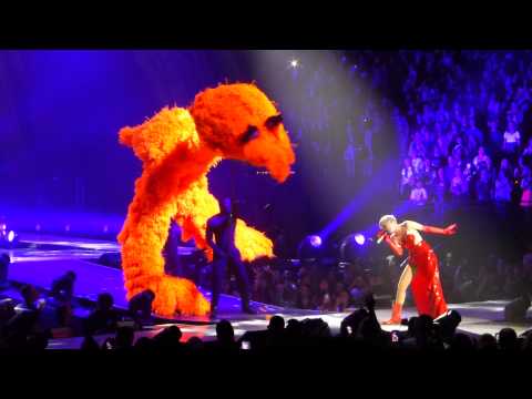 Miley Cyrus = FU =  Saint Paul Xcel Energy Center - Bangerz Tour 2014 Live