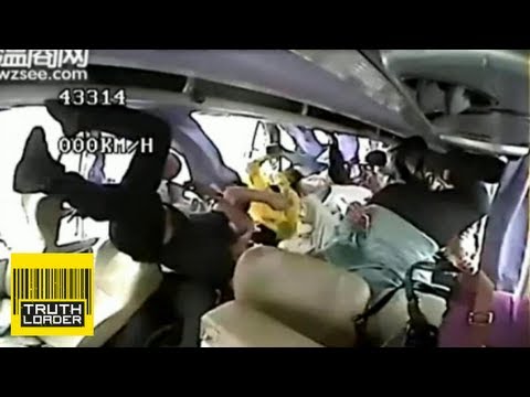 Dramatic CCTV: Bus crashes on highway in China - Truthloader