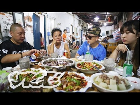 Fresh Off The Boat With Eddie Huang: Chengdu (Part 1)