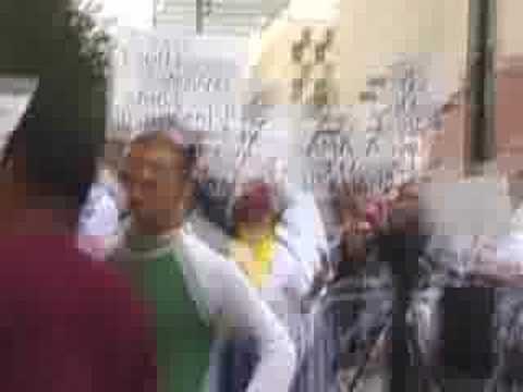 Aug16-2006-Houston_Courthouse-si_se_puede.wmv