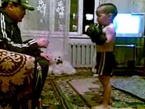 4 year old boxer child Kyrgyzstan / 4 летний боксер Будущий чемпион