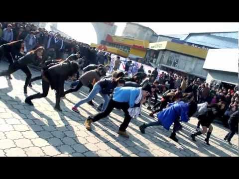 fleshmob gangnam style Osh bazar