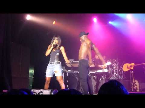 Kelly Rowland performing 