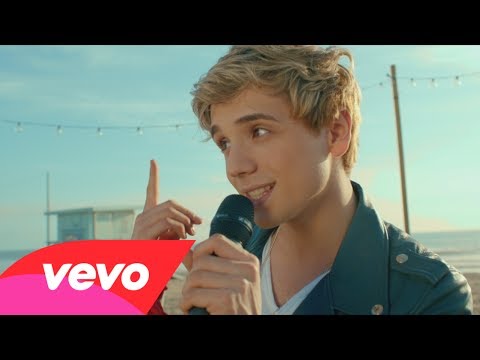 Elyar Fox - A Billion Girls (Official Video)