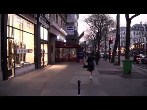 An evening stroll in the Paris Opera quarter