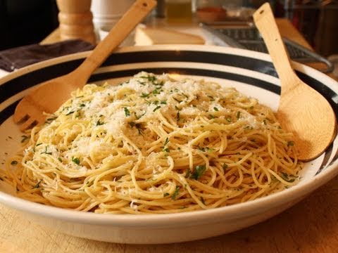 Garlic Spaghetti - Spaghetti Aglio e Olio Recipe - Pasta with Garlic and Olive Oil