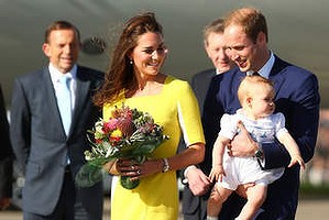 SYDNEY, AUSTRALIA - APRIL 16: Prince William, Duke of Cambridge, Catherine, Duchess of Cambridge and Prince George of Cambridge arrive at Sydney Airport on RAAF B737 on April 16, 2014 in Sydney, Australia. The Duke and Duchess of Cambridge are on a three-week tour of Australia and New Zealand, the first official trip overseas with their son, Prince George of Cambridge. (Photo by Ryan Pierse/Getty Images)