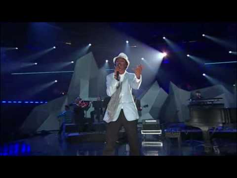 K'Naan - Wavin' Flag feat. Drake, Justin Bieber & Nikki Yanofsky 2010 Juno Awards Live 720p HD