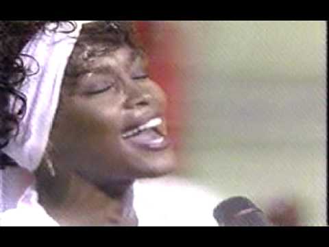 Whitney Houston sings the National Anthem -- Star Spangled Banner