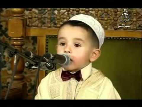 Abdul Rahman Farah Algerian smaller Hafiz of the Holy Quran in the world.flv