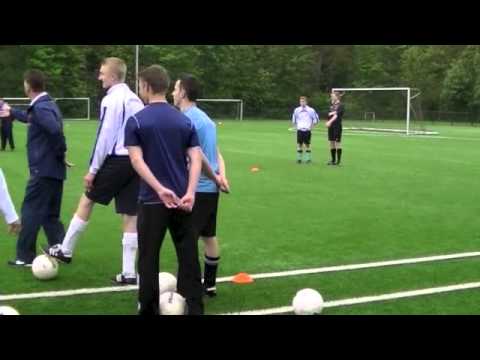 130514 training Louis van Gaal