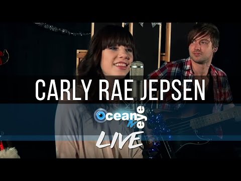 Carly Rae Jepsen - Call Me Maybe (Acoustic) Live Performance