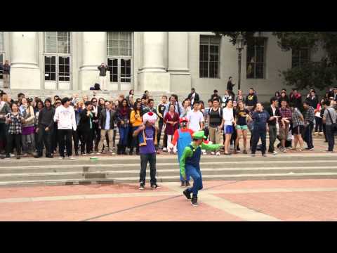 UC Berkeley Gangnam Style Flash Mob [Unofficial]