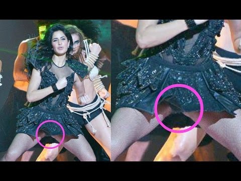 Katrina Kaif Wardrobe Malfunction At Filmfare Awards 2014