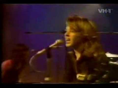 Suzi Quatro - 48 Crash