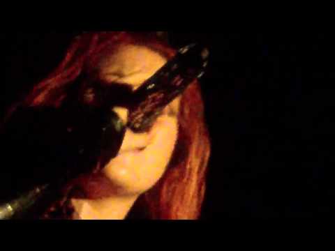 The Agonist en Chile - Business Suits and Combat Boots [Club Rock y Guitarras 2011]