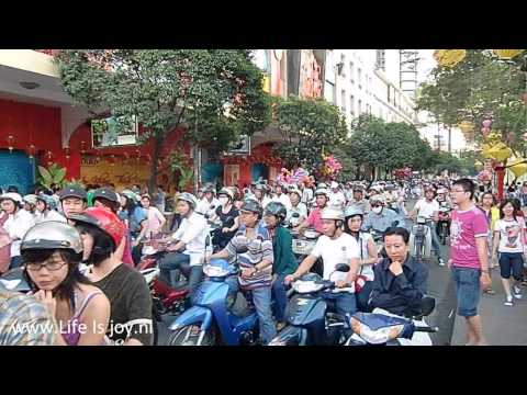 Vietnam scooters and mopeds traffic impression Saigon, HCMC, Dalat azia jhnew