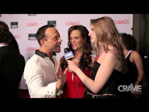 AVN Show 2014: Syren De Mer and Kurt Lockwood Talk with Ela Darling