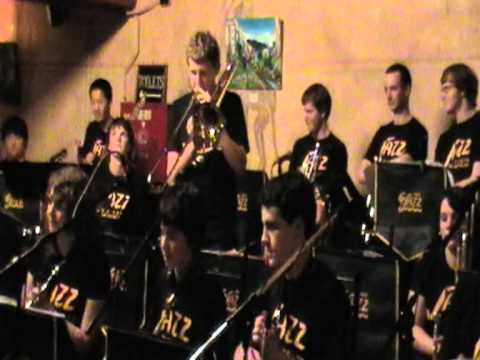 Back Bone NZ Youth Jazz Orchestra 2010 with Steve Houghton @ The Realm  Wgtn 300910 (1).MOD