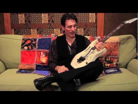 Steve Vai introduces the Ibanez JEM-EVO