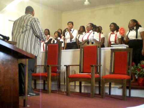 Thomas Grove Junior Choir singing 