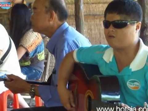 traditional vietnames music  in ben tre vietnam