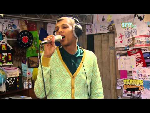 Stromae - 'Formidable' Live @ 3FM Serious Request 2013