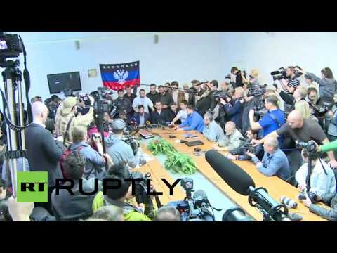 Video ID: 20140508-017

W/S Donetsk People\'s Republic officials at press conference 
W/S Press 
M/S Donetsk People\'s Republic officials at press conference 
W/S Donetsk People\'s Republic officials at press conference 
M/S Donetsk People\'s Republic officials at press conference 
SOT, People\'s Republic of Donetsk representative (in Russian): \