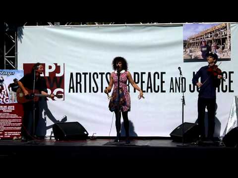 Eddie Vedder, Régine Chassagne & Owen Pallett - Haiti - APJ Party - 9.10.11 Toronto