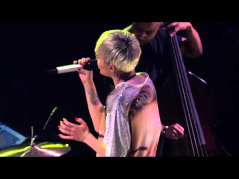 Miley Cyrus Live 3/16/14 The Scientist cover