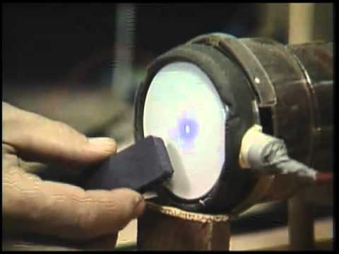 How Stuff works! CRT Cathode Ray Tubes (Televisions) FOCUSED ELECTRON BEAM!