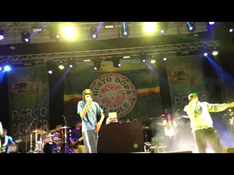 Snoop Dogg aka Snoop Lion live at Parco Gondar! 12/08/2013