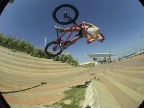 BMX - NEARLY 3 (CRASHES, FALLS AND OUTTAKES)