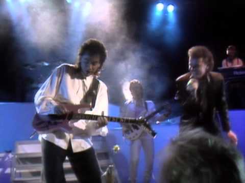 Air Supply - Lonely Is The Night