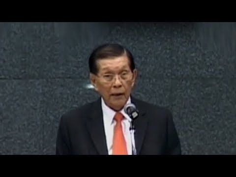 Enrile irrevocably resigns as Senate President