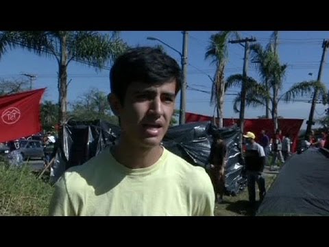 Hundreds of families occupy land near Sao Paulo World Cup stadium